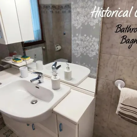 Historical Garbatella- Entire Flat With Balcony *
