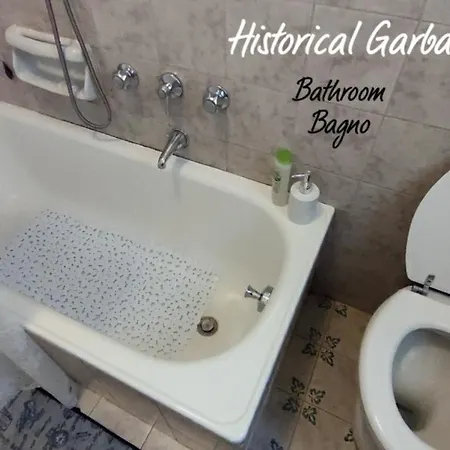Historical Garbatella- Entire Flat With Balcony Appartamento